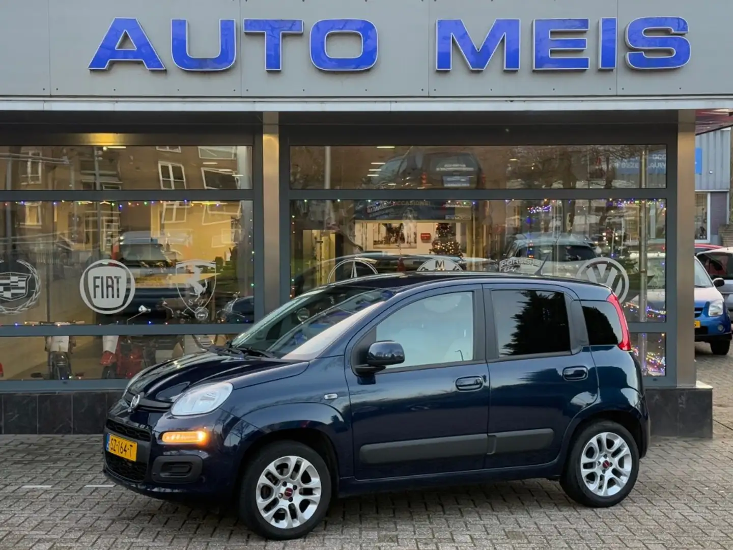 Fiat Panda 0.9 TwinAir Tech Airco Trekhaak Blauw - 1