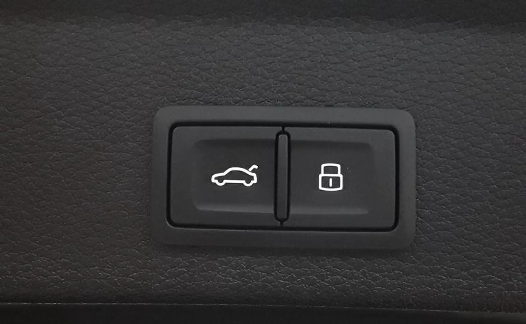 Audi Q3 Q3 TFSI Sportback 35 PELLE-WIRELESS-RETROCAMERA Noir - 2