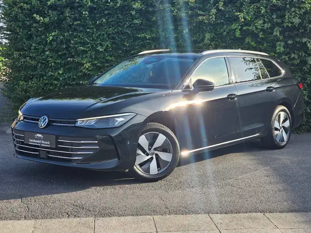 Volkswagen Passat Variant 1.5 benzine / Elek trekhaak / 360 CAMERA / Stuurwielverwarming