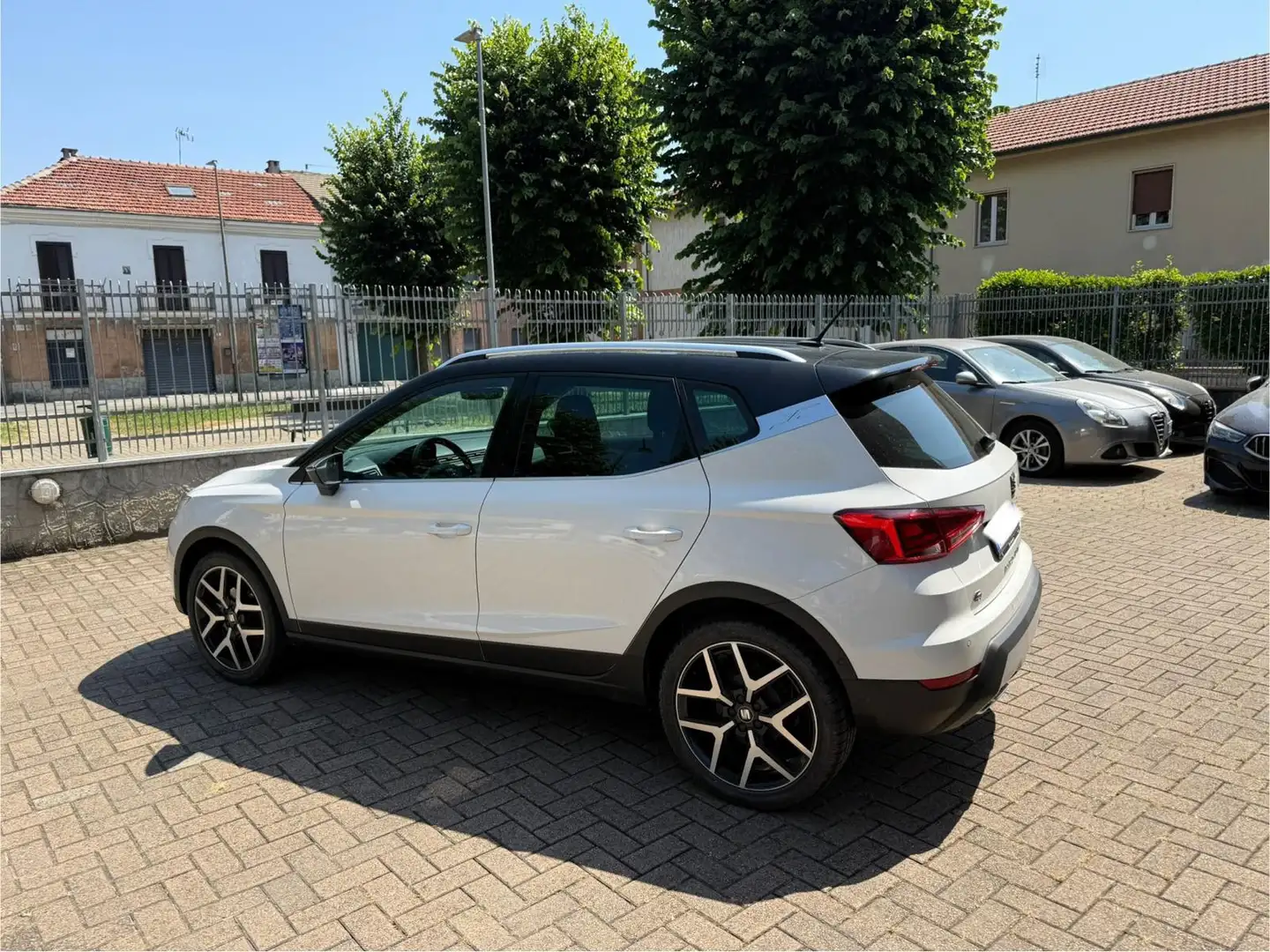 SEAT Arona SEAT ARONA 1.0 tgi FR 90cv metano Wit - 2