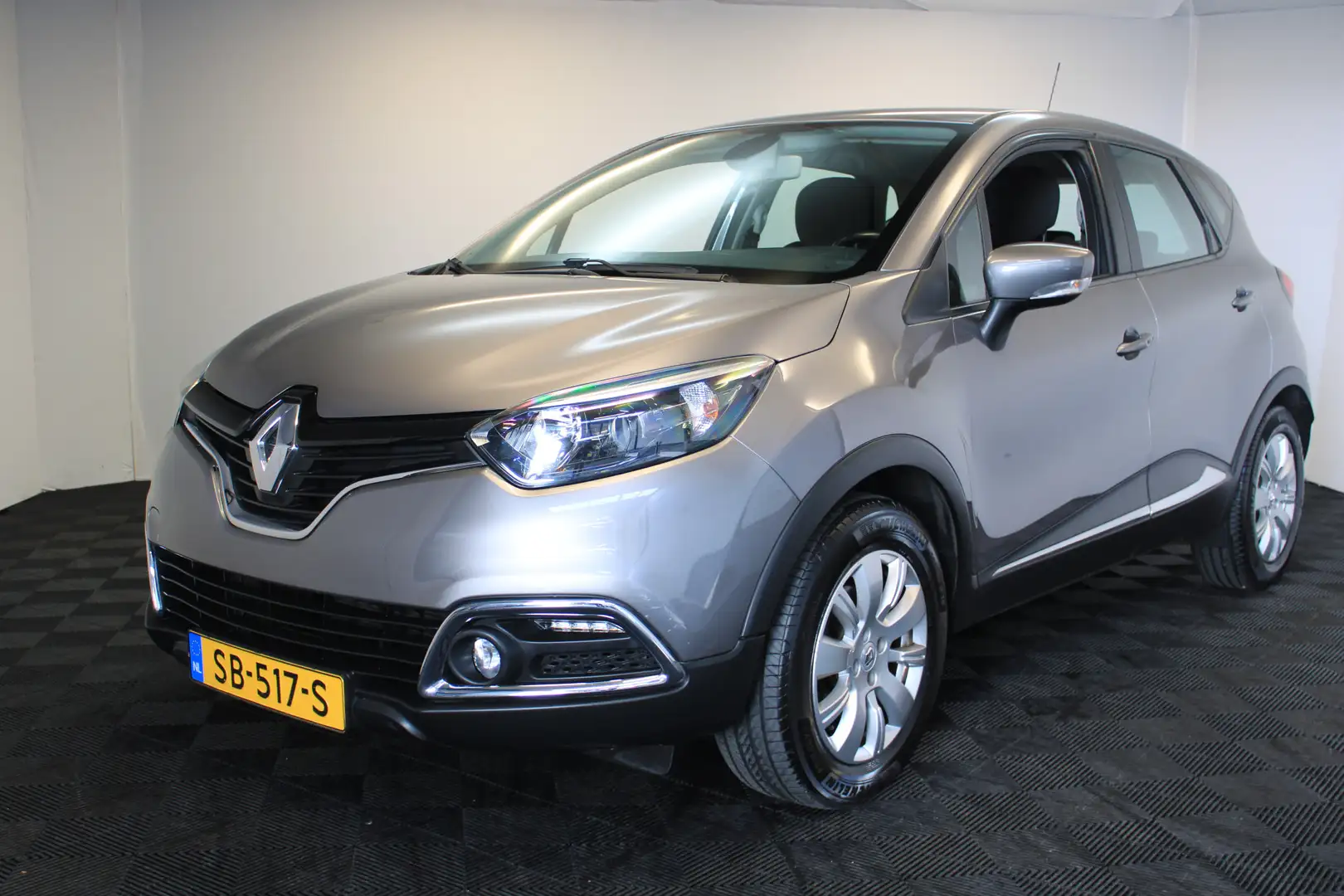 Renault Captur 1.5 dCi Dynamique | Navi | Cruise | Grijs - 1