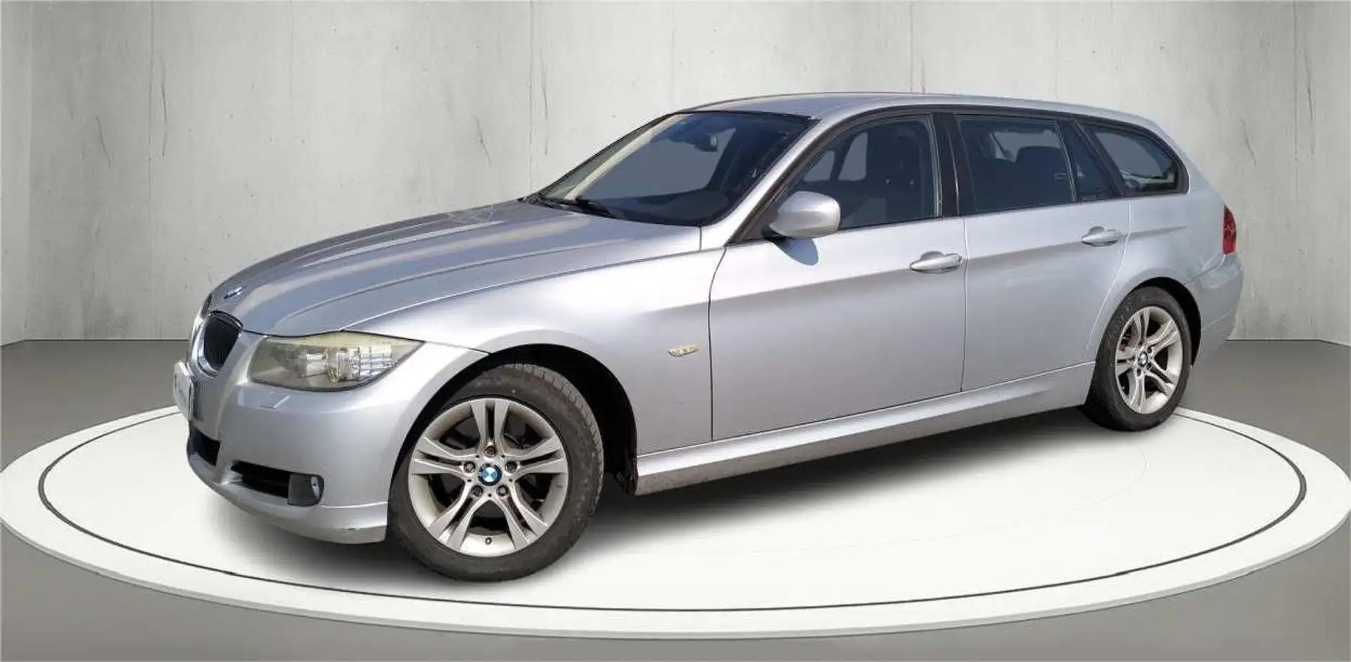 BMW 318 d Touring 2.0 143cv Argento - 1