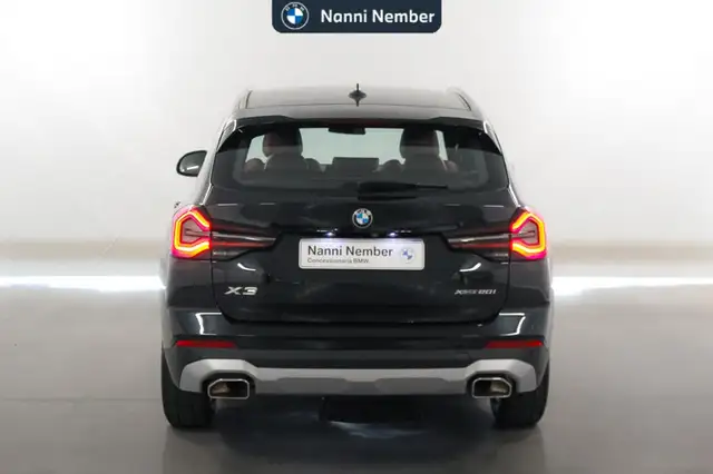 BMW X3 view 4