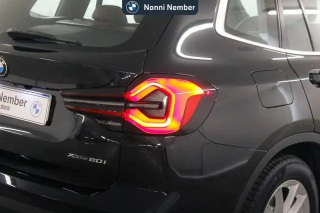 BMW X3 view 6