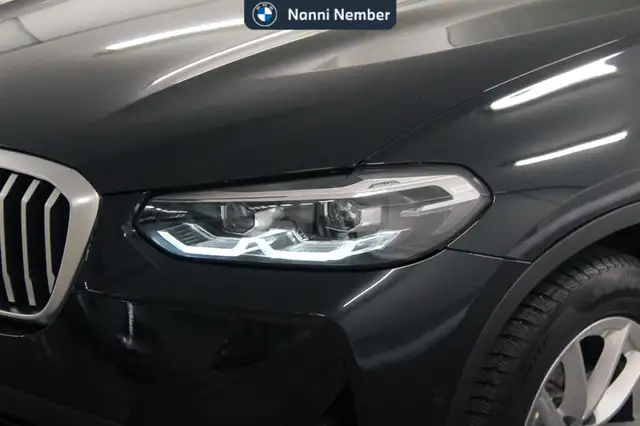 BMW X3 view 5