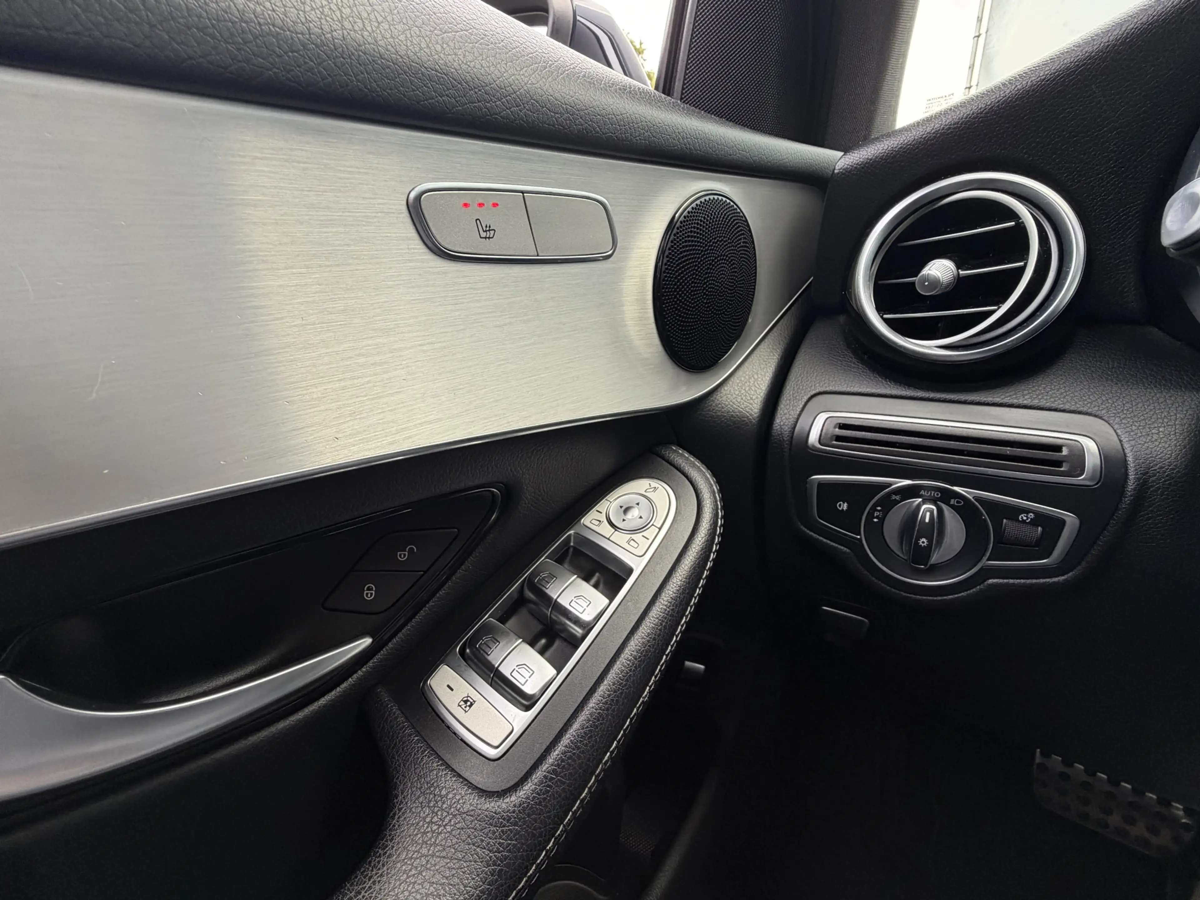 Mercedes-Benz GLC 220 d 4MATIC Solution AMG Incl.BTW Pano Treepl Stoelve — photo 26