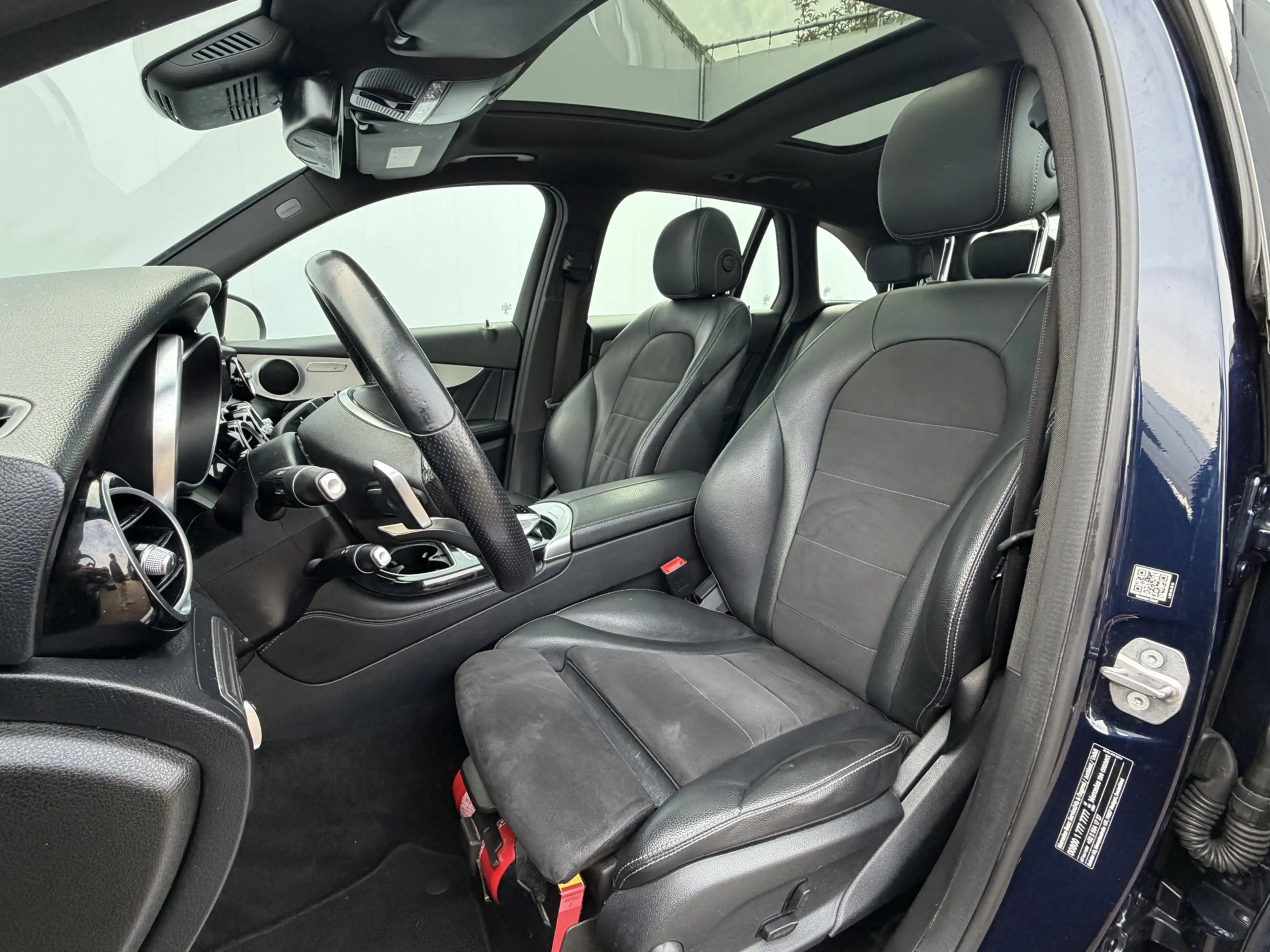 Mercedes-Benz GLC 220 d 4MATIC Solution AMG Incl.BTW Pano Treepl Stoelve — photo 17