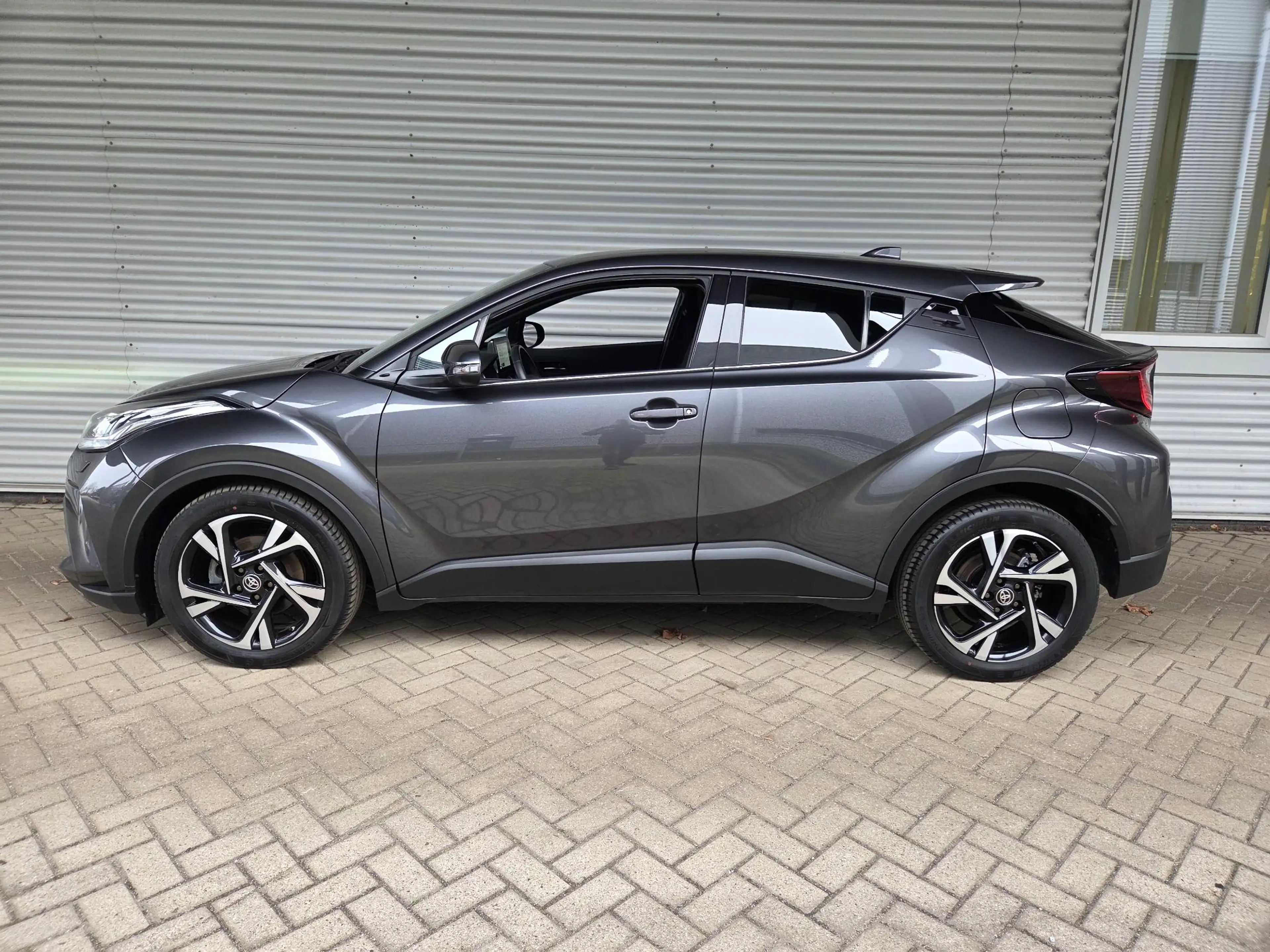 Toyota C-HR 1.8 Hybrid Style — photo 3