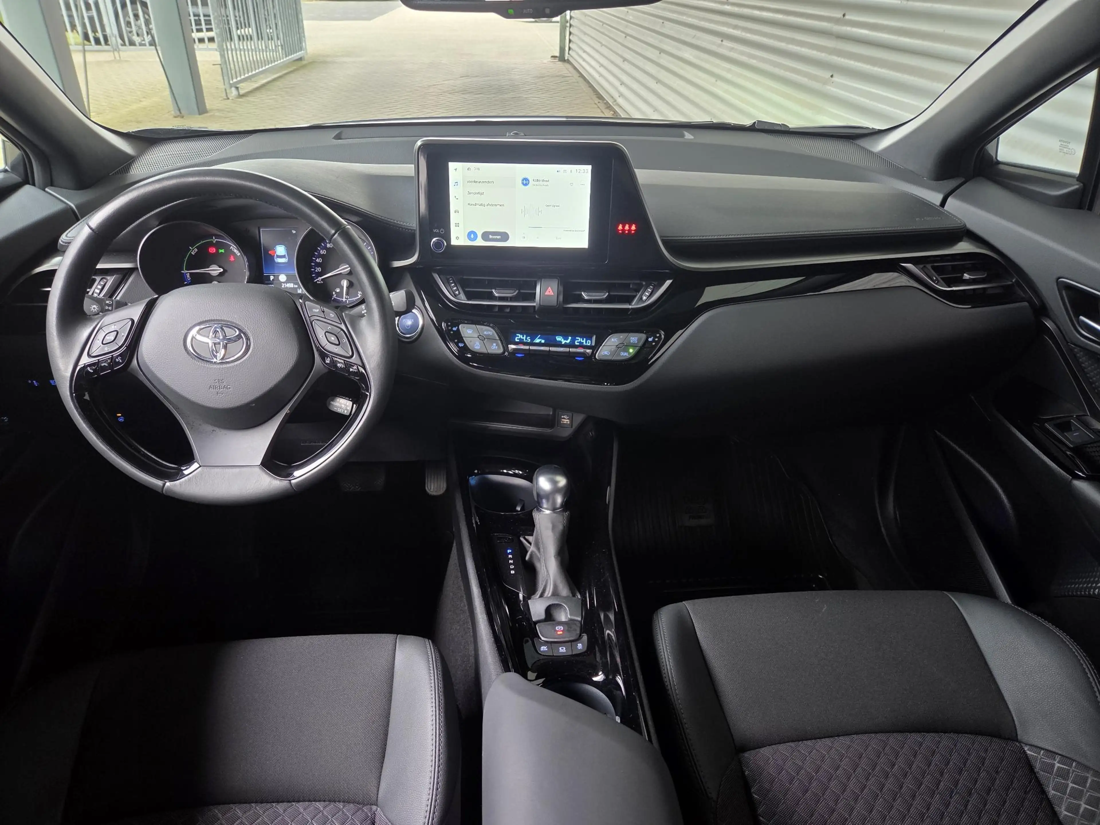 Toyota C-HR 1.8 Hybrid Style — photo 5