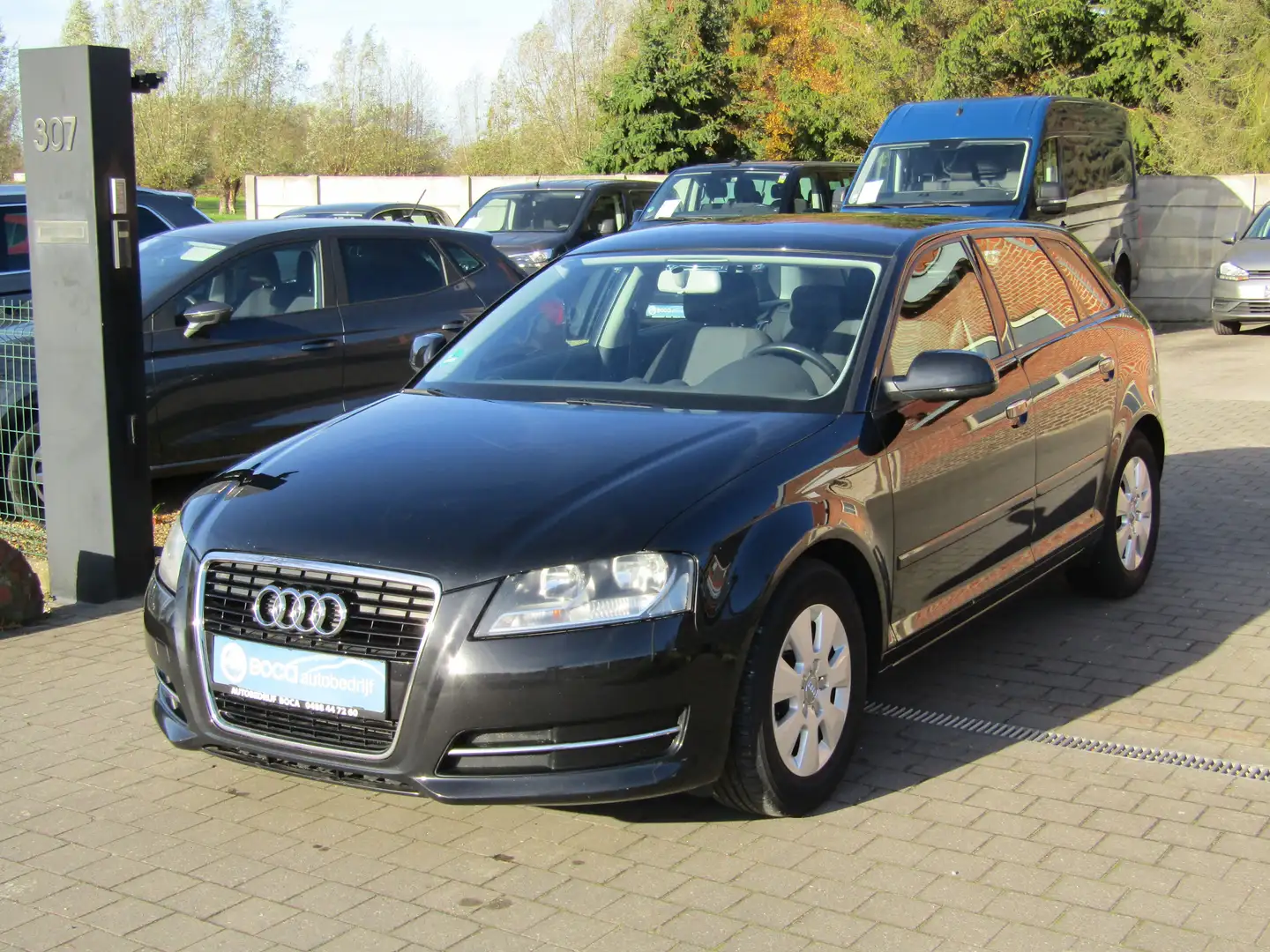 Audi A3 A3 1.6 TDI Limousine Ambiente Noir - 1