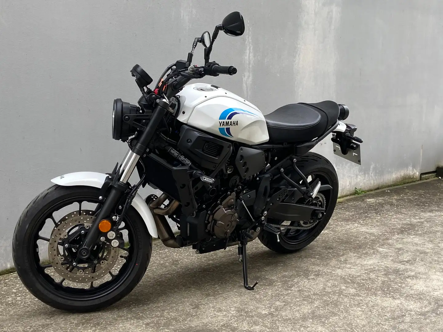 Yamaha XSR 700 NOUVEAU MODELE !  2023 Blanc - 2