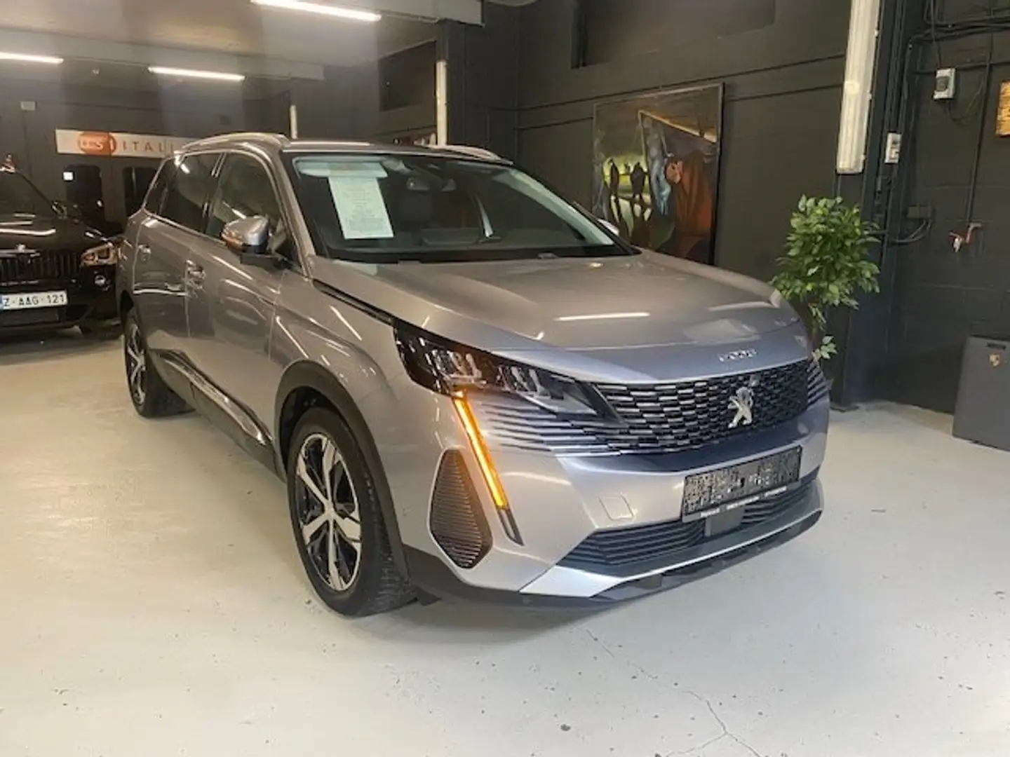 Peugeot 5008 1.5 BlueHDi Allure Pack Grau - 1