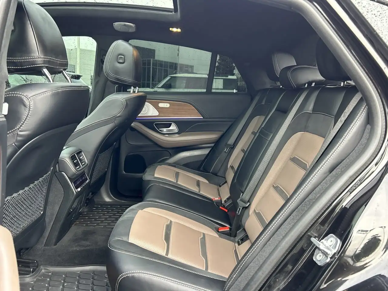 Mercedes-Benz GLE снимка Mercedes-Benz GLE