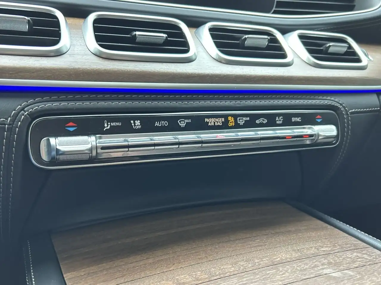 Mercedes-Benz GLE снимка Mercedes-Benz GLE