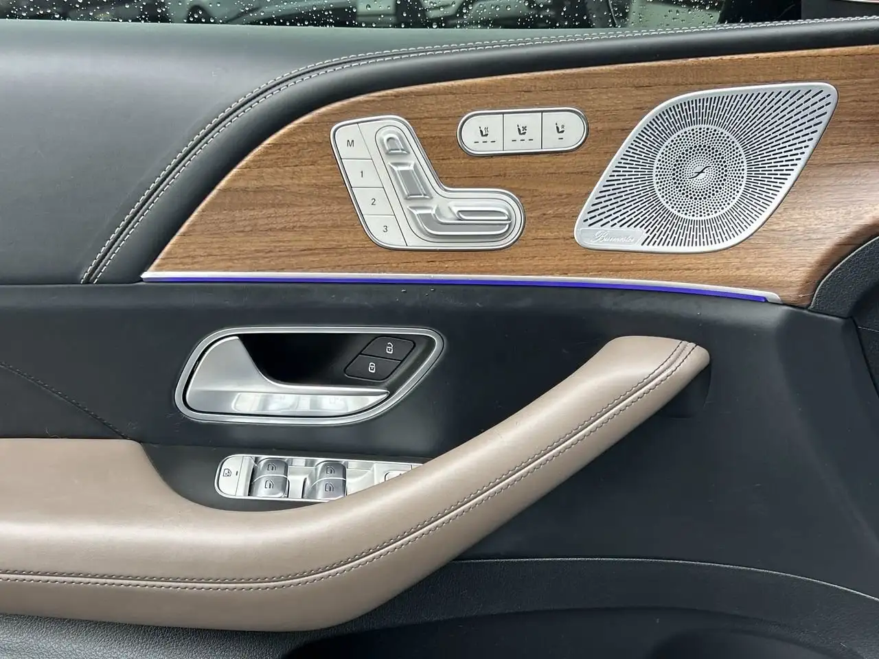 Mercedes-Benz GLE снимка Mercedes-Benz GLE
