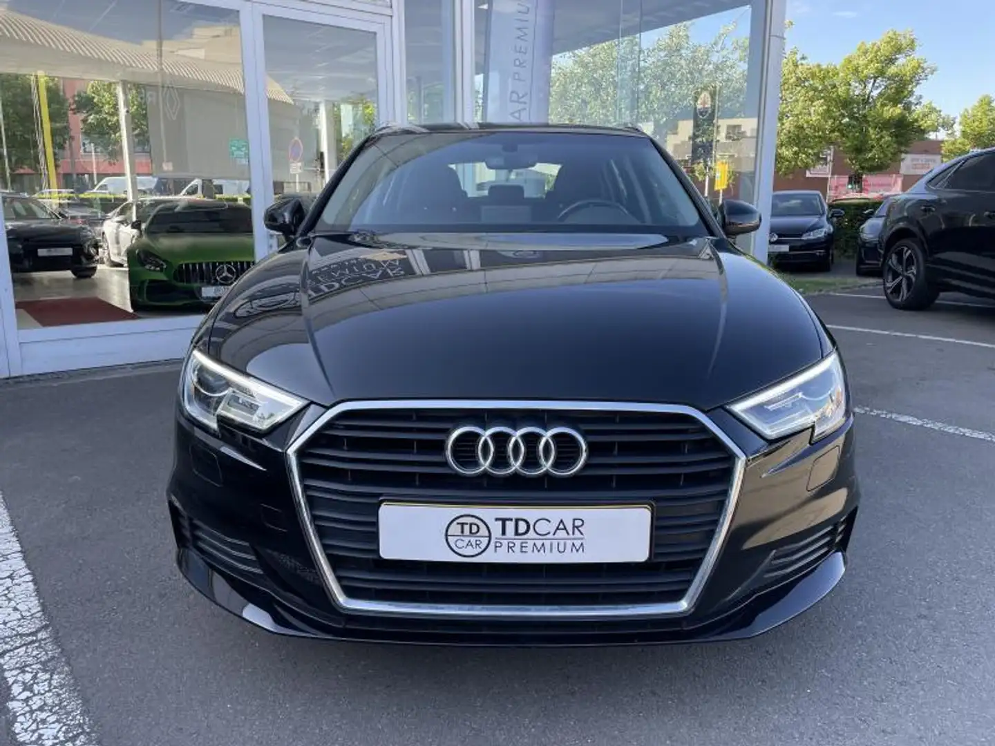 Audi A3 30 TSi Sportback S-Tronic Noir - 2
