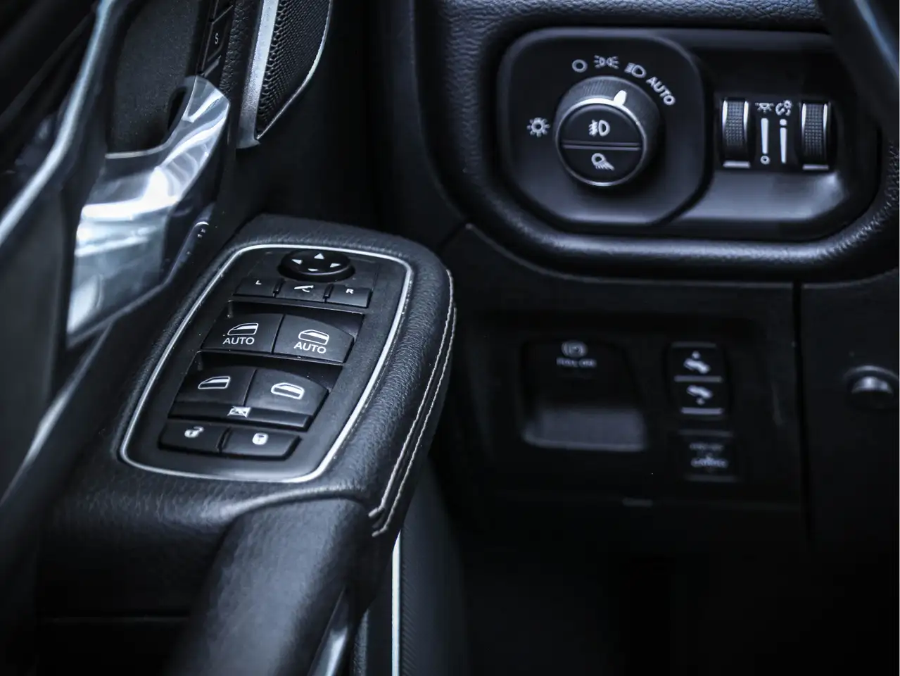 Dodge RAM 2022 — фото 15