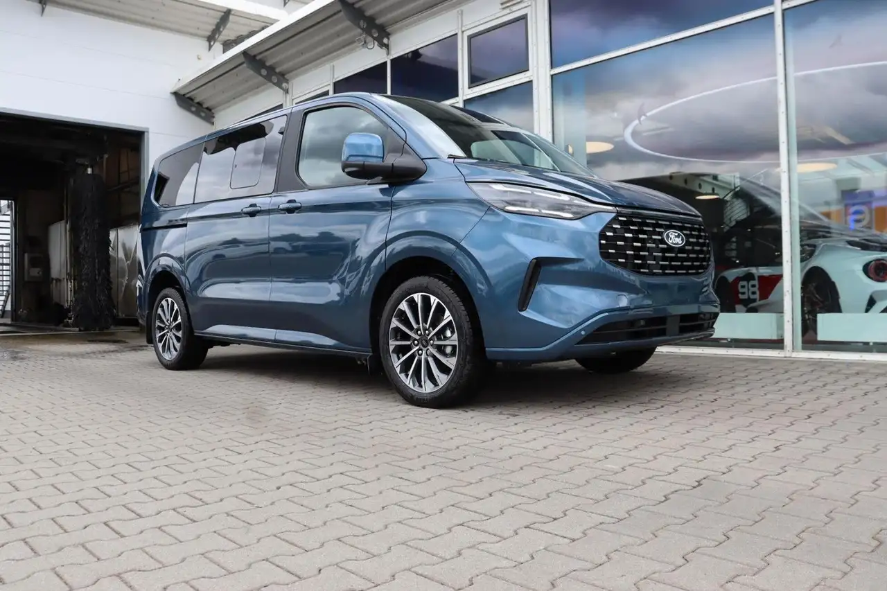 Ford Tourneo Custom 2026