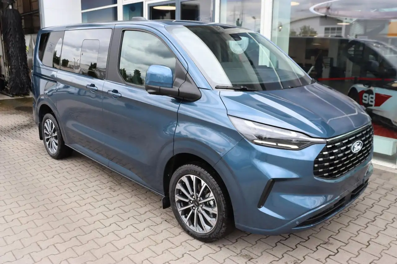 Ford Tourneo Custom 2026