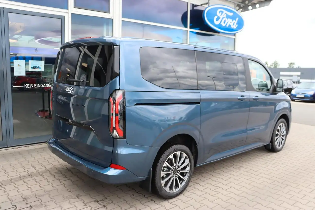 Ford Tourneo Custom 2026 — фото 8