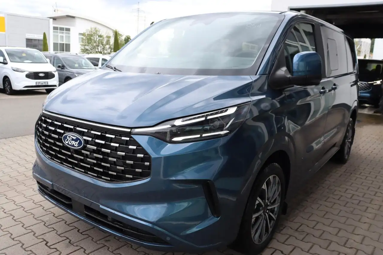 Ford Tourneo Custom 2026