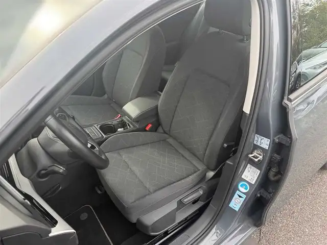 Volkswagen Golf view 15