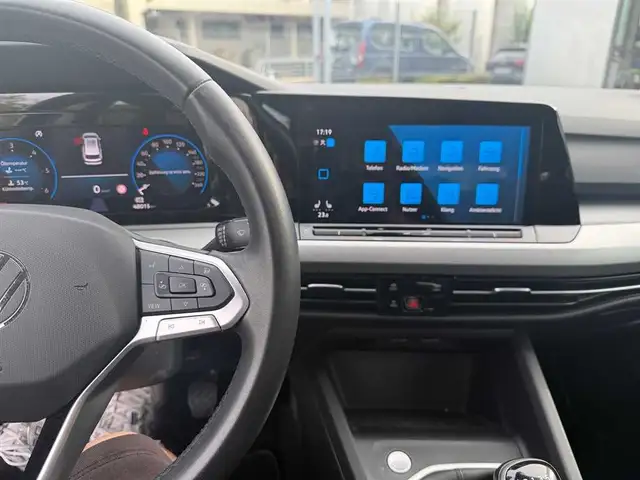 Volkswagen Golf view 11