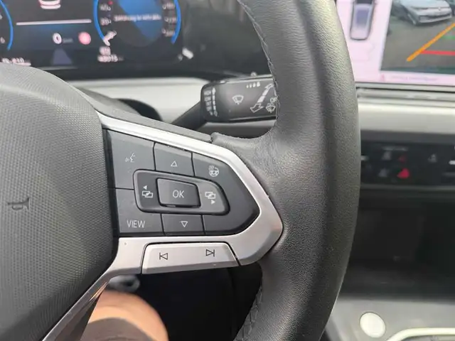 Volkswagen Golf view 12