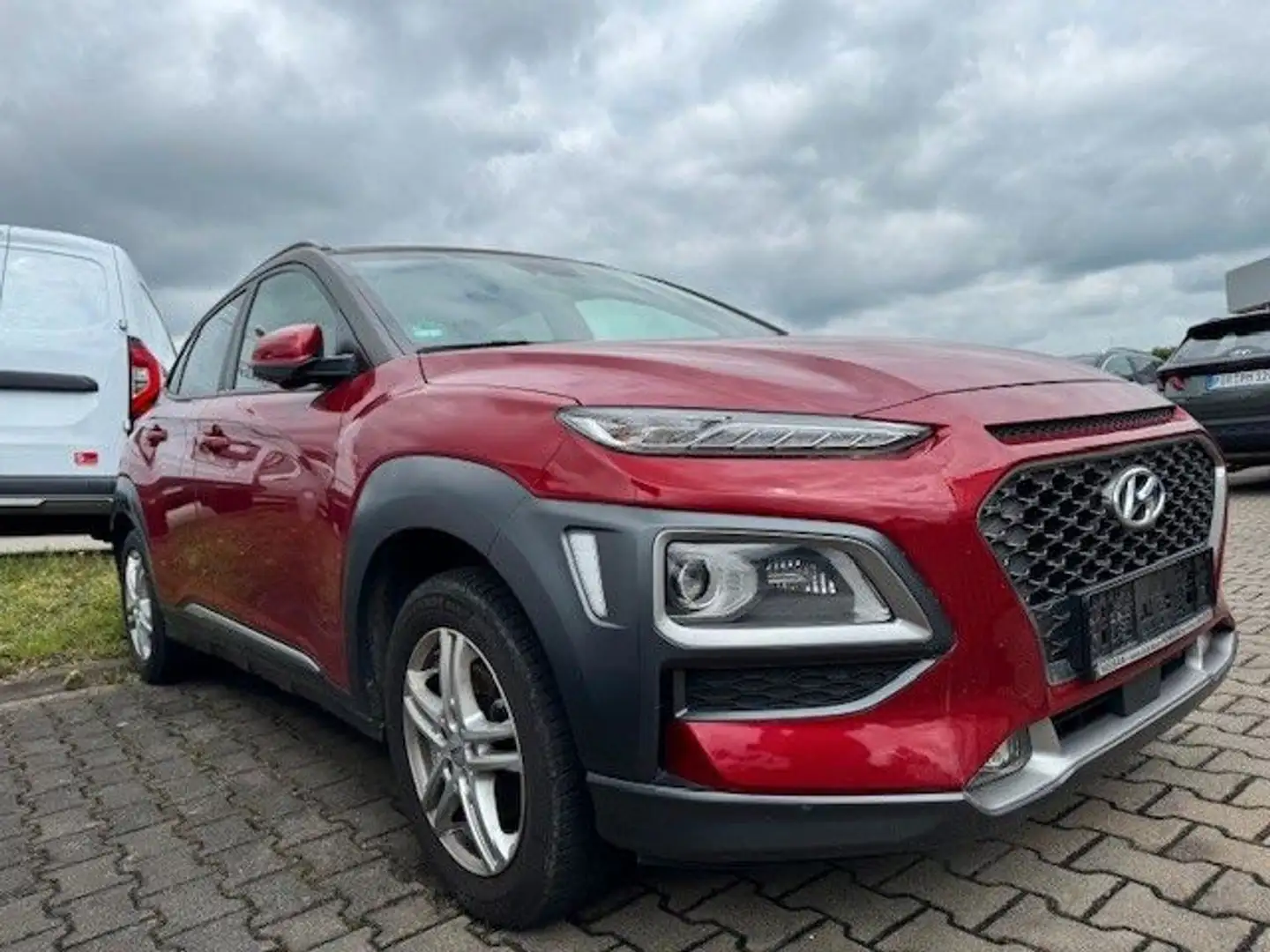 Hyundai KONA 1.0 Style 2WD Rojo - 1