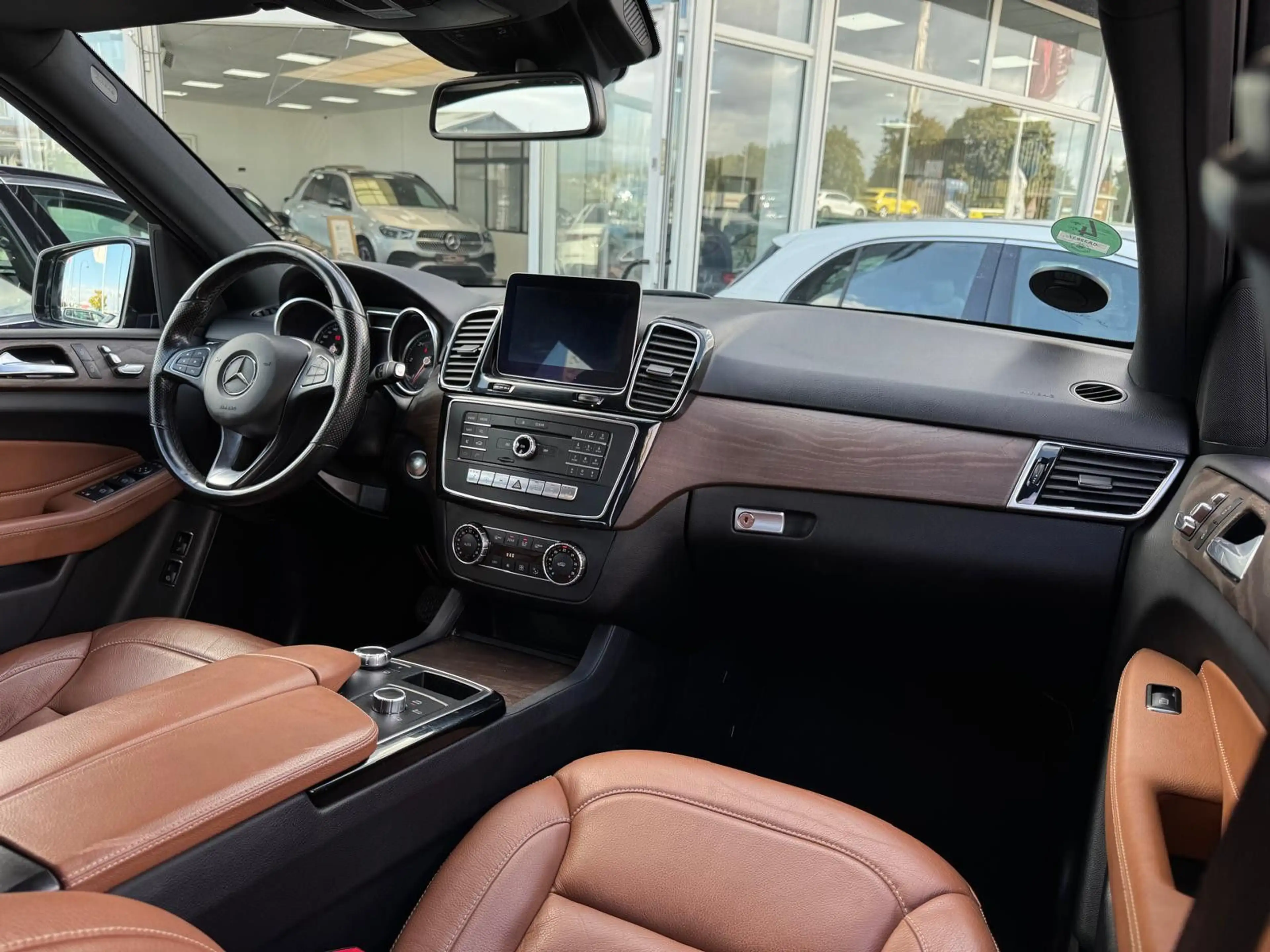 Mercedes-Benz GLE 350 d 4Matic — photo 12