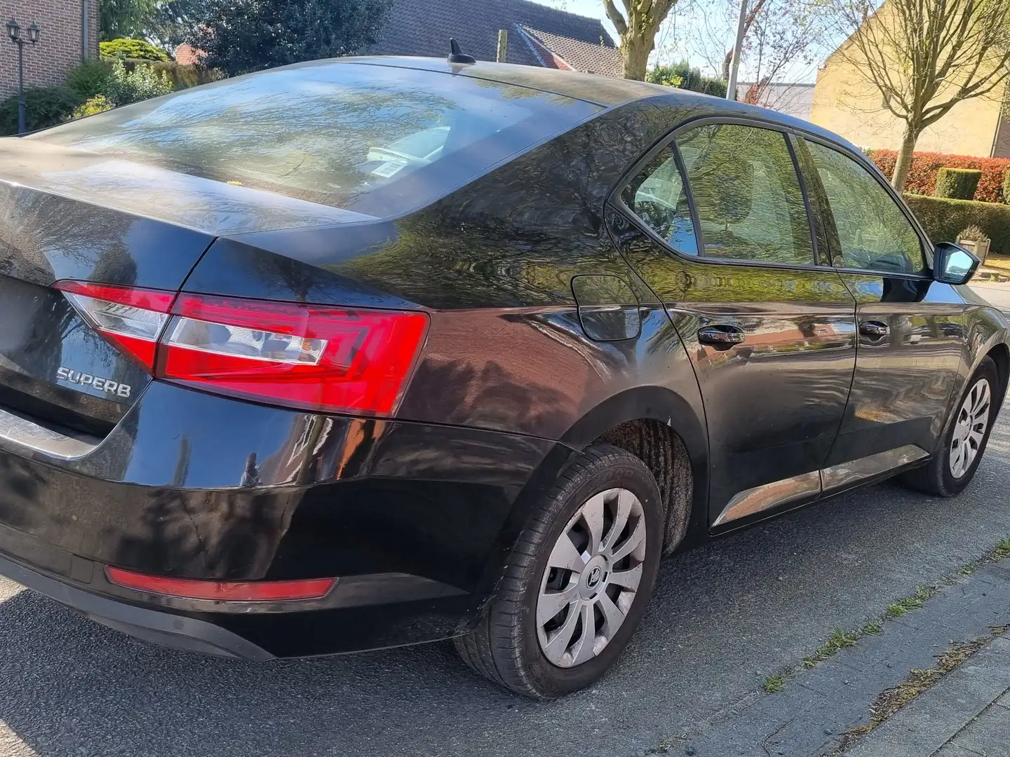 Skoda Superb 1.6 CR TDi Active !!! BRUIT MOTEUR !!! Noir - 2