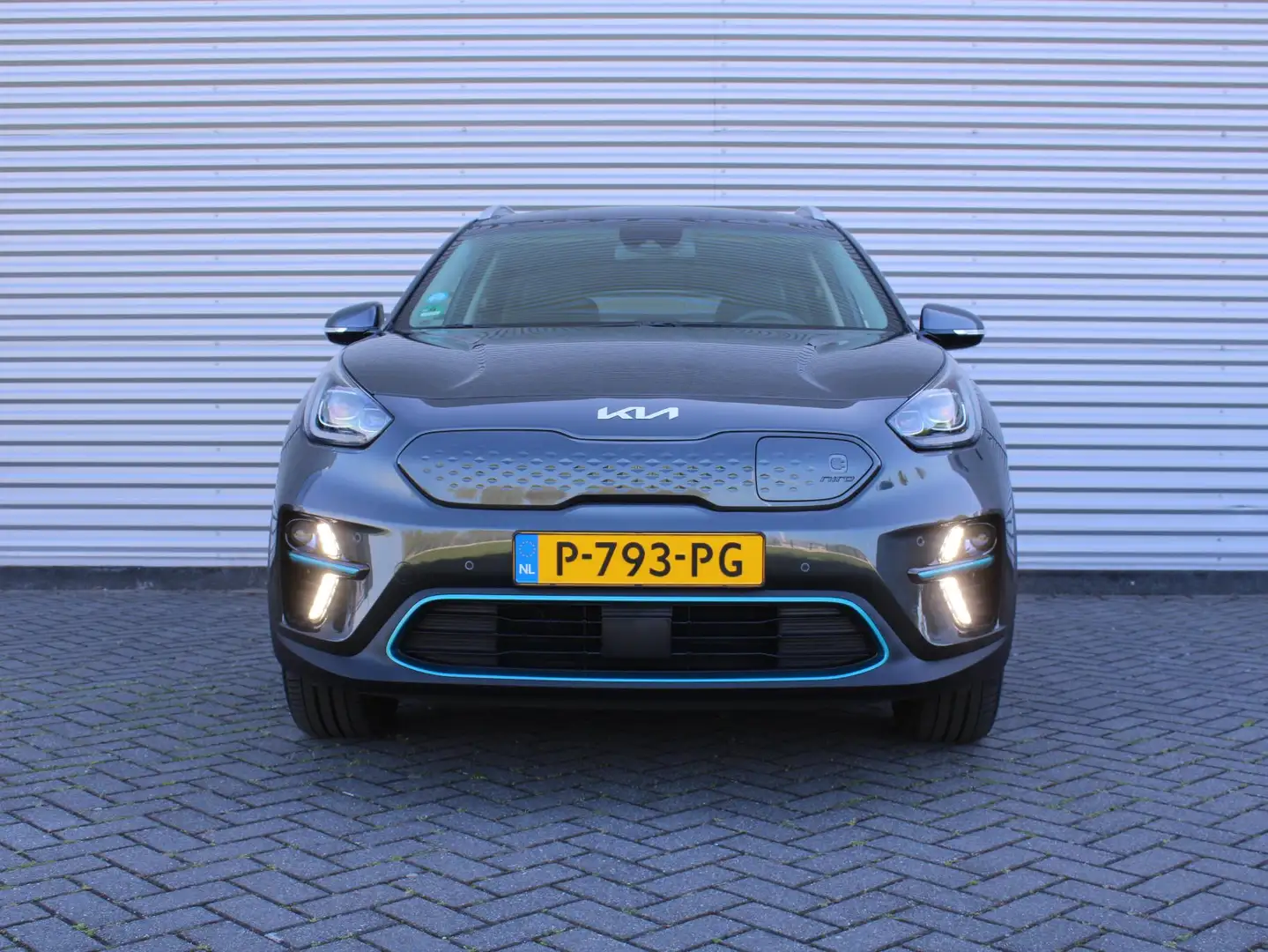 Kia e-Niro DynamicPlusLine 64 kWh | Trekhaak | Schuif-/kantel Grau - 2