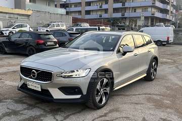 V60 Cross Country D4 AWD Geartronic Business Plus