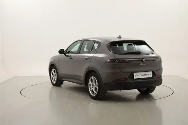 Alfa Romeo Tonale view 3