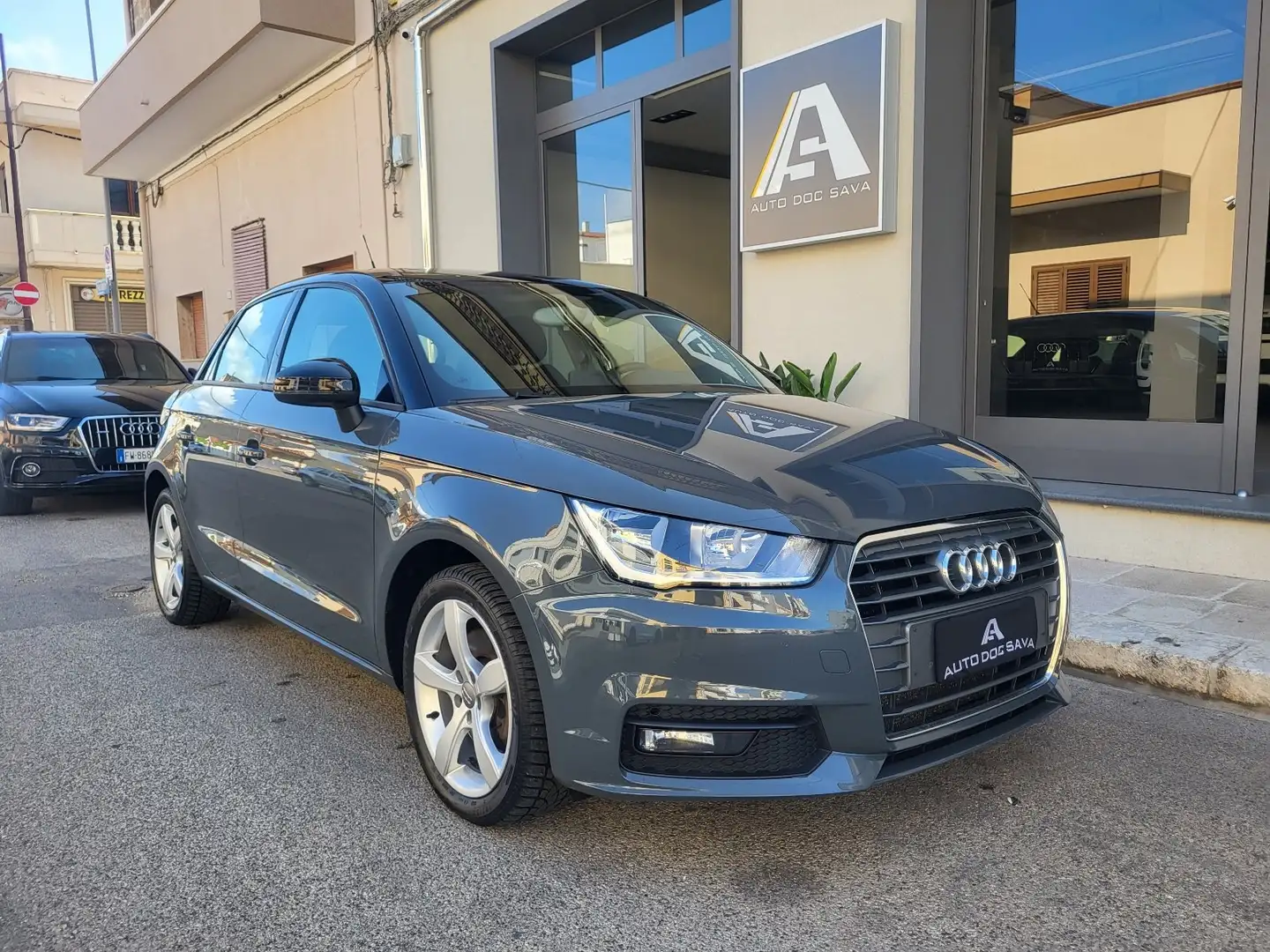 Audi A1 1.6 Tdi Sport Back Sport+Navy+Led Diurni... Gris - 1