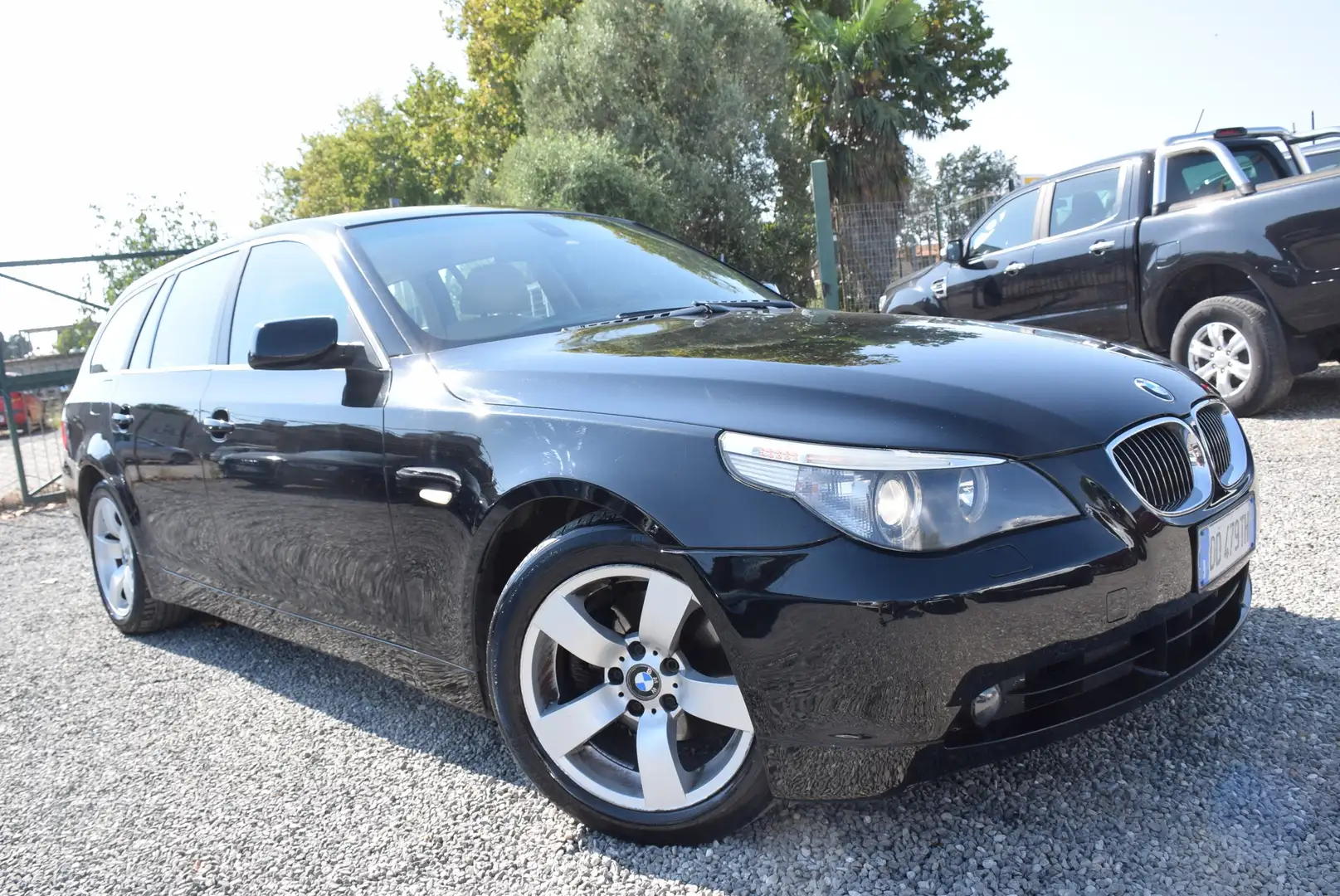 BMW 525 D SW TOURING 177CV AUTOM. BIXENO CRUISE BIZONA Negro - 1