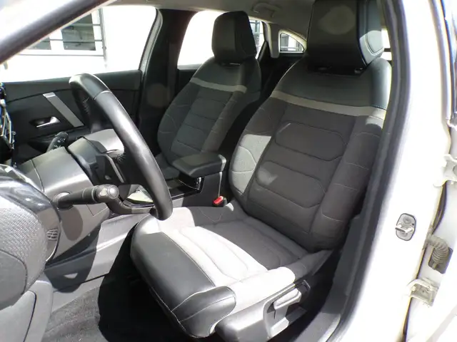 Citroen C4 view 9