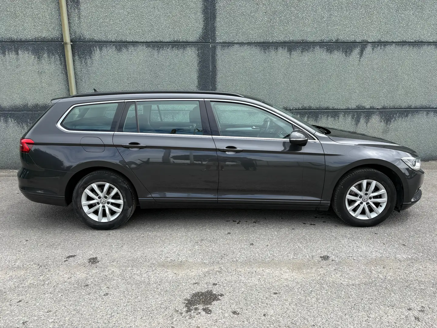 Volkswagen Passat 1.6 TDI * CAM * GPS * CLIM * Brun - 2