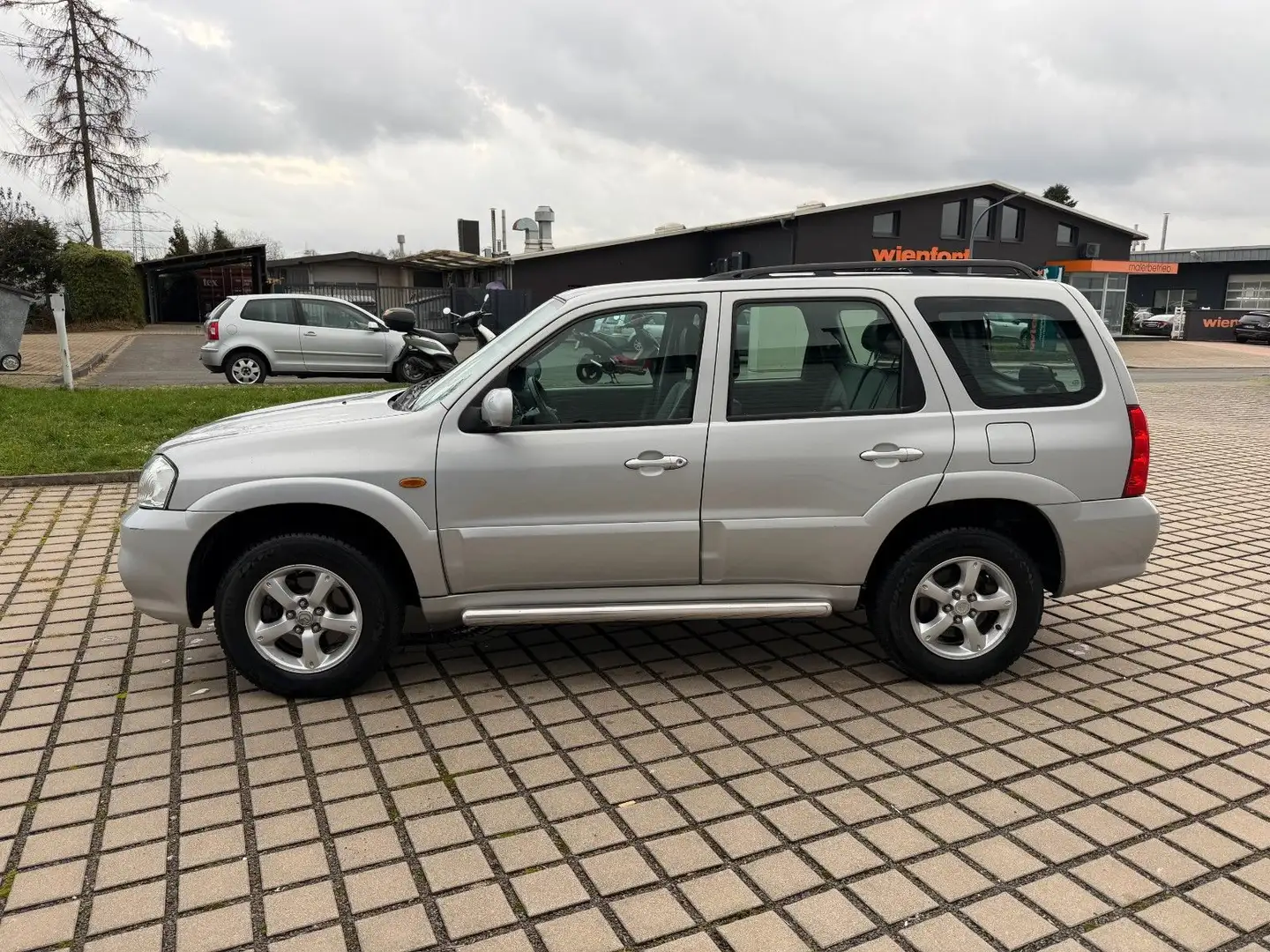 Mazda Tribute 2.3 Exclusive 4X4 *NUR 81000 KM*TÜV NEU* Silber - 2