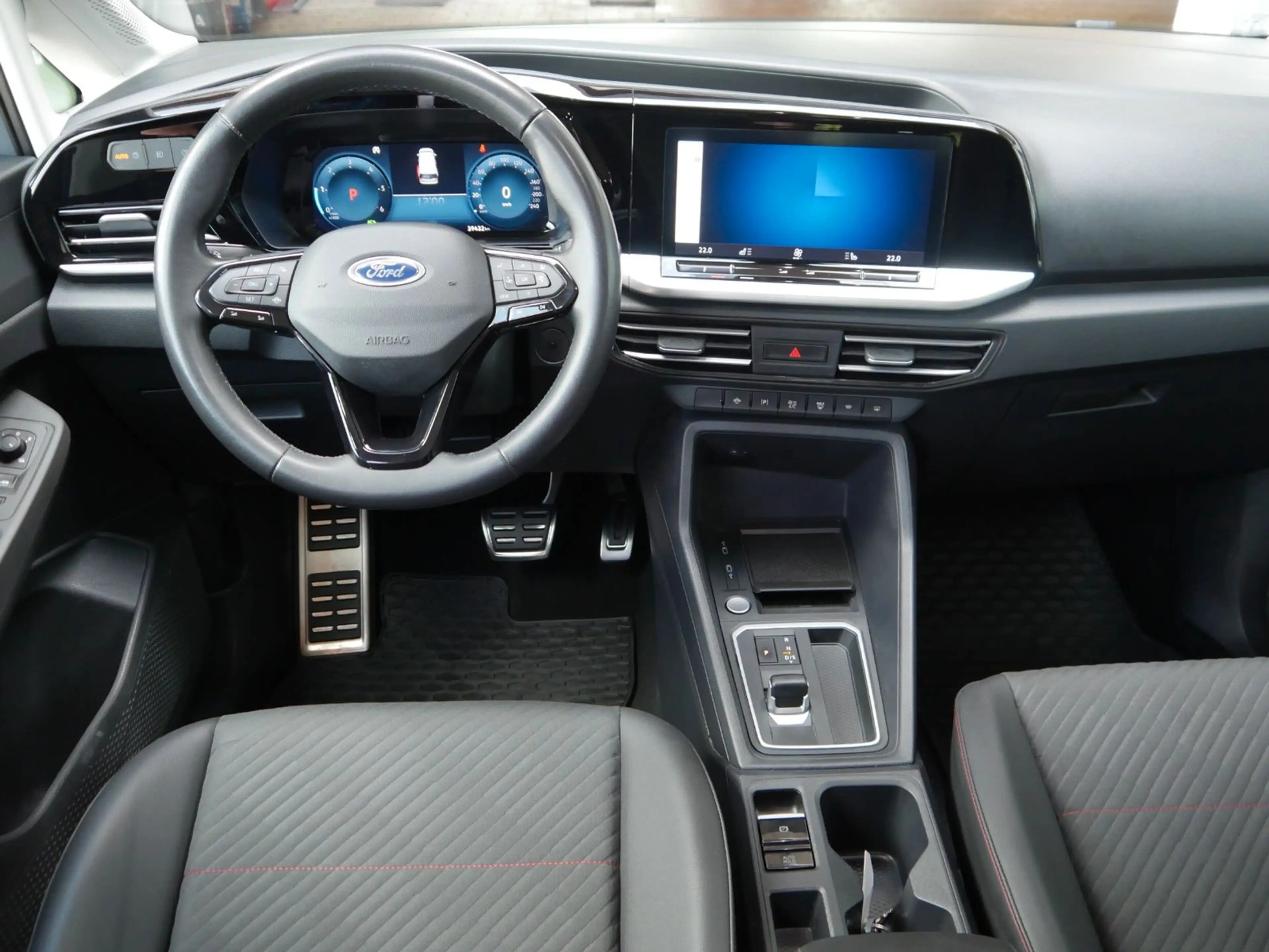 Ford Grand Tourneo Connect 7-Sitzer Diesel Automatik — photo 6