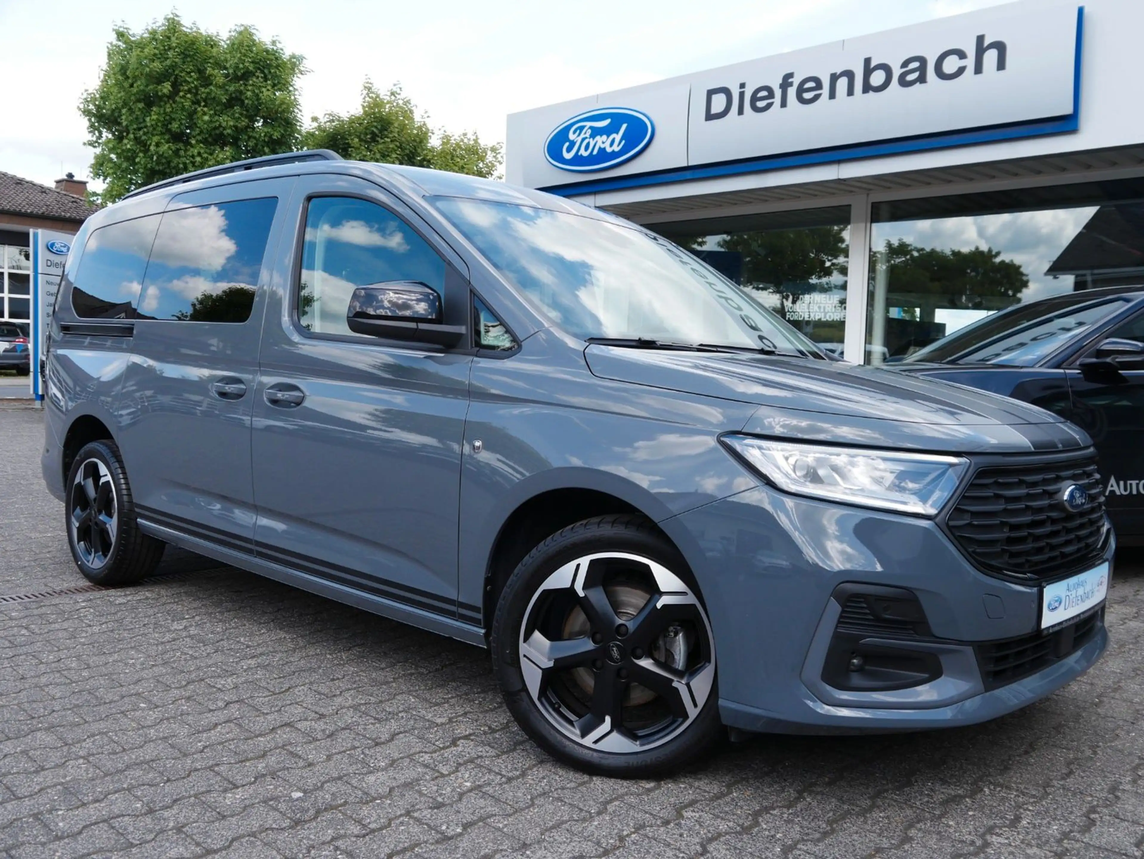 Ford Grand Tourneo Connect 7-Sitzer Diesel Automatik