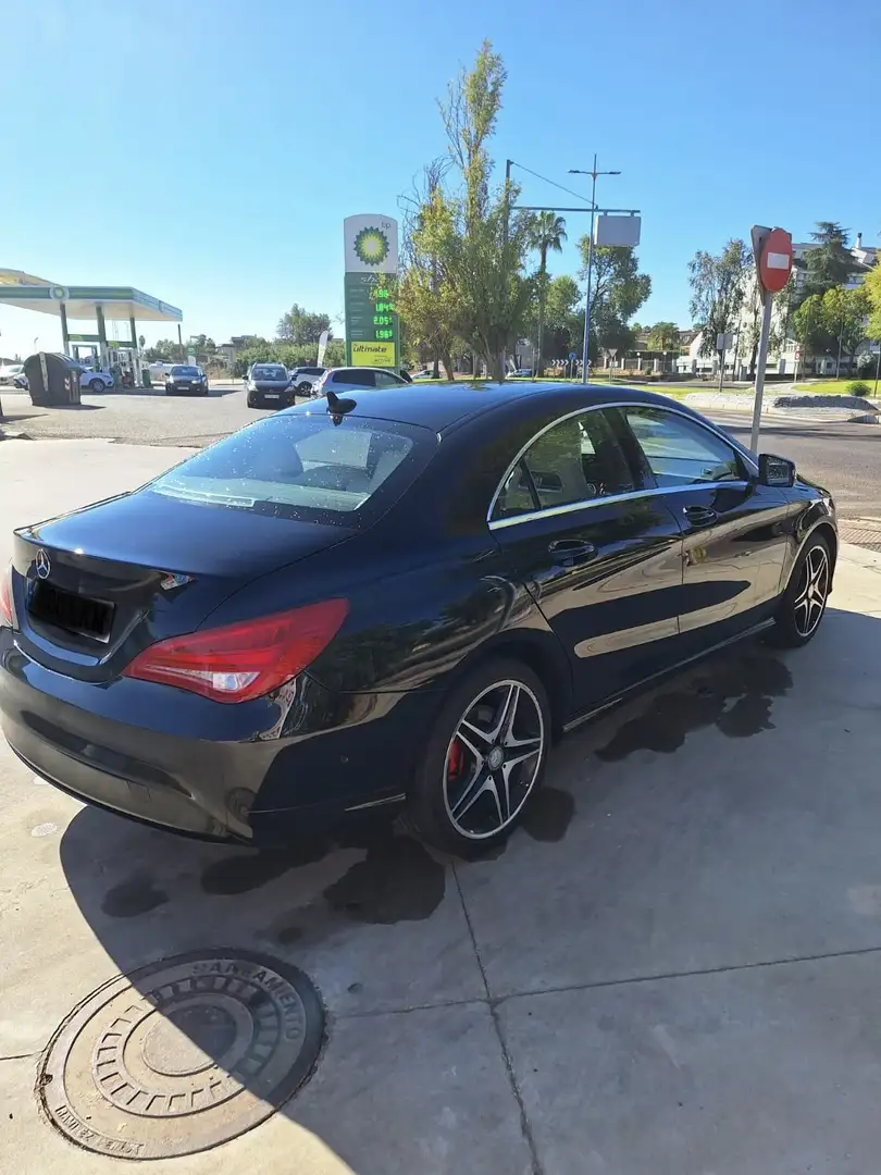 Mercedes-Benz CLA 180 2015 / Diesel / Manual Negro - 2
