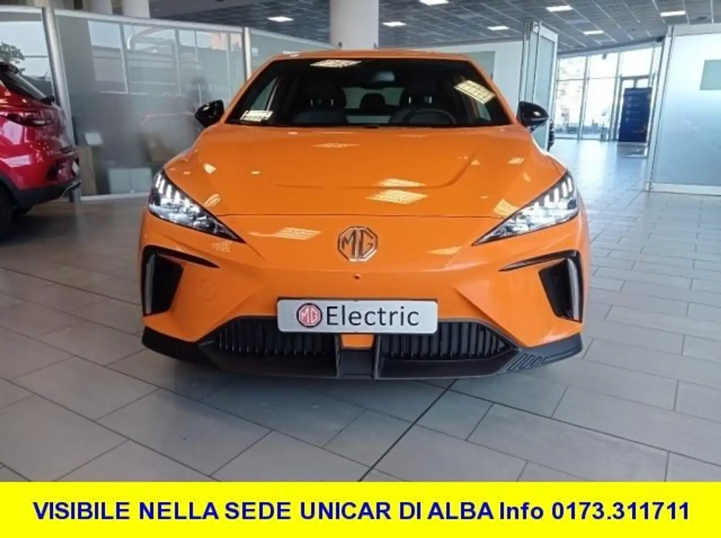MG MG4 Luxury 64KWh Arancione - 2