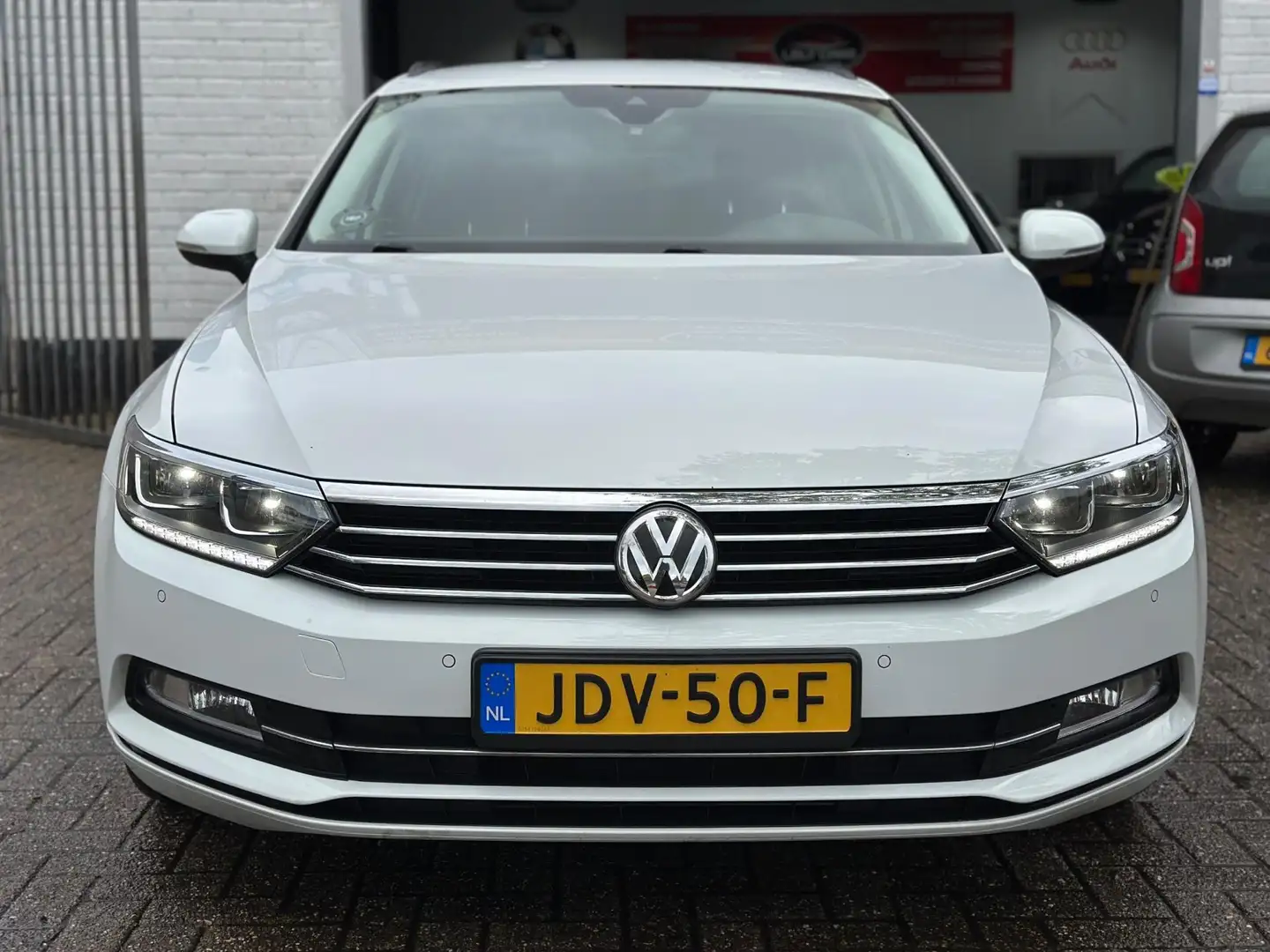 Volkswagen Passat Variant 1.5 TSI Comfortline Bj:2018 DEALER ONDERH.|ACC|LIN Wit - 2
