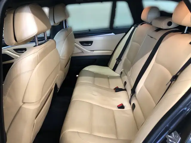 BMW 5 Series view 7