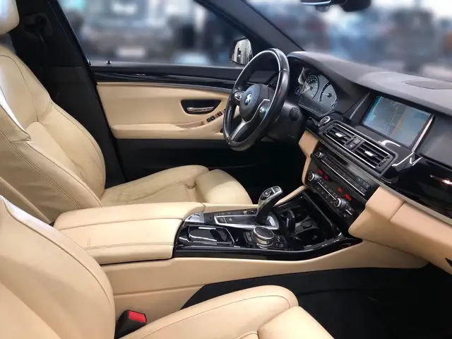 BMW 5 Series view 12