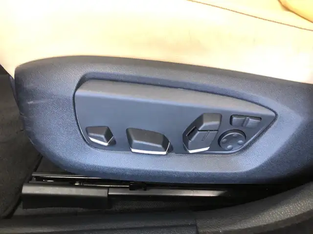 BMW 5 Series view 6