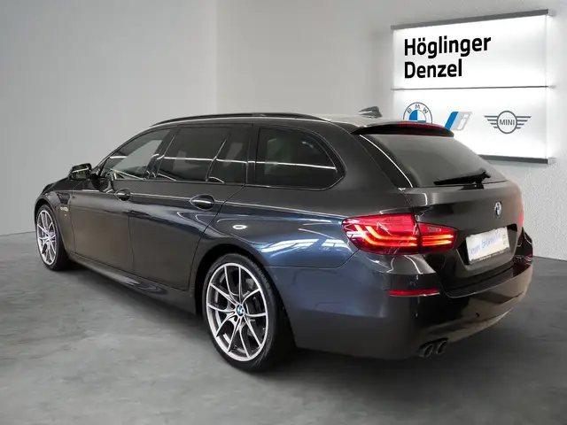 BMW 5 Series view 10