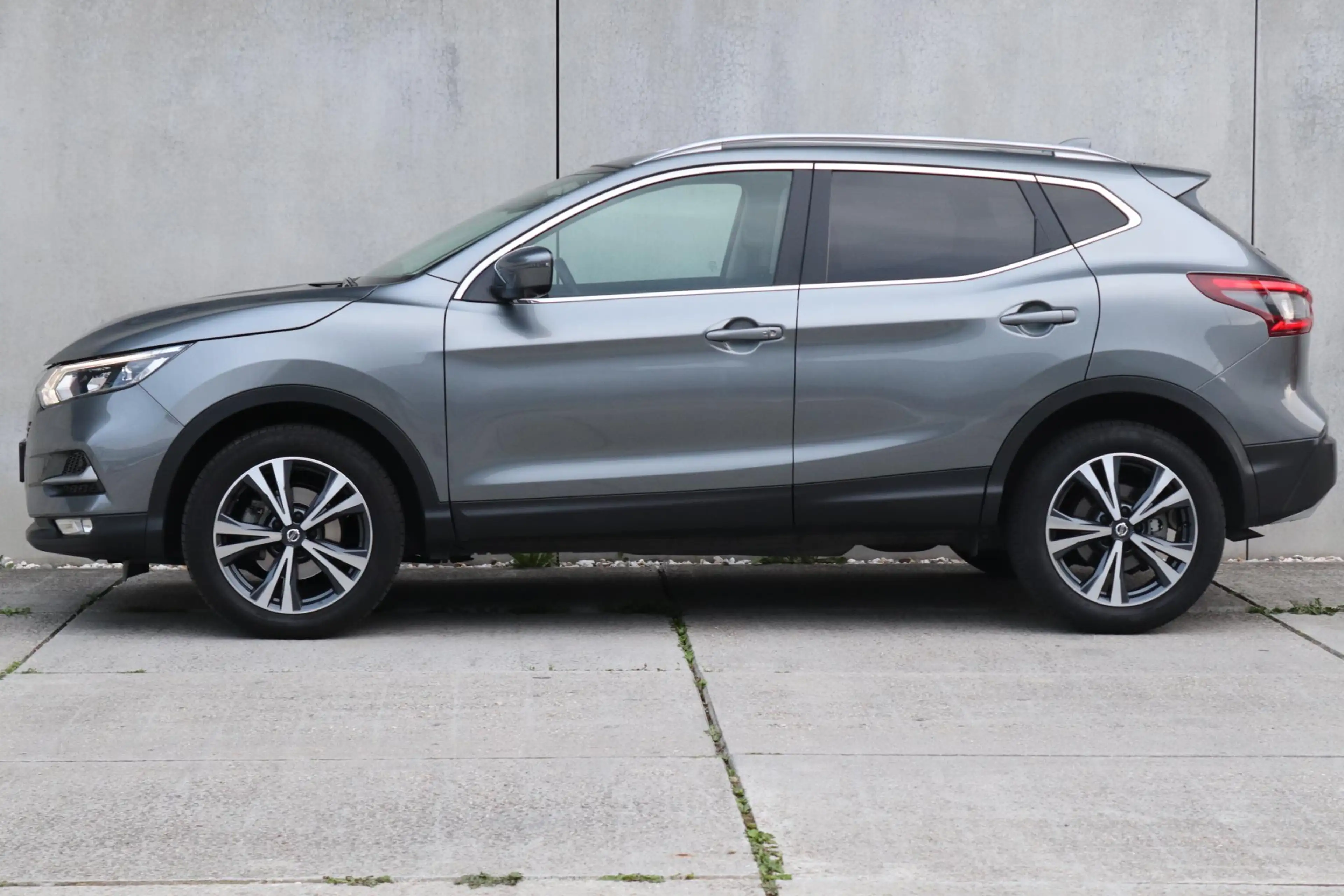 Nissan Qashqai 1.2 N-Connecta / CAMERA / NAVI / PANO DAK / 18"LMV — photo 18