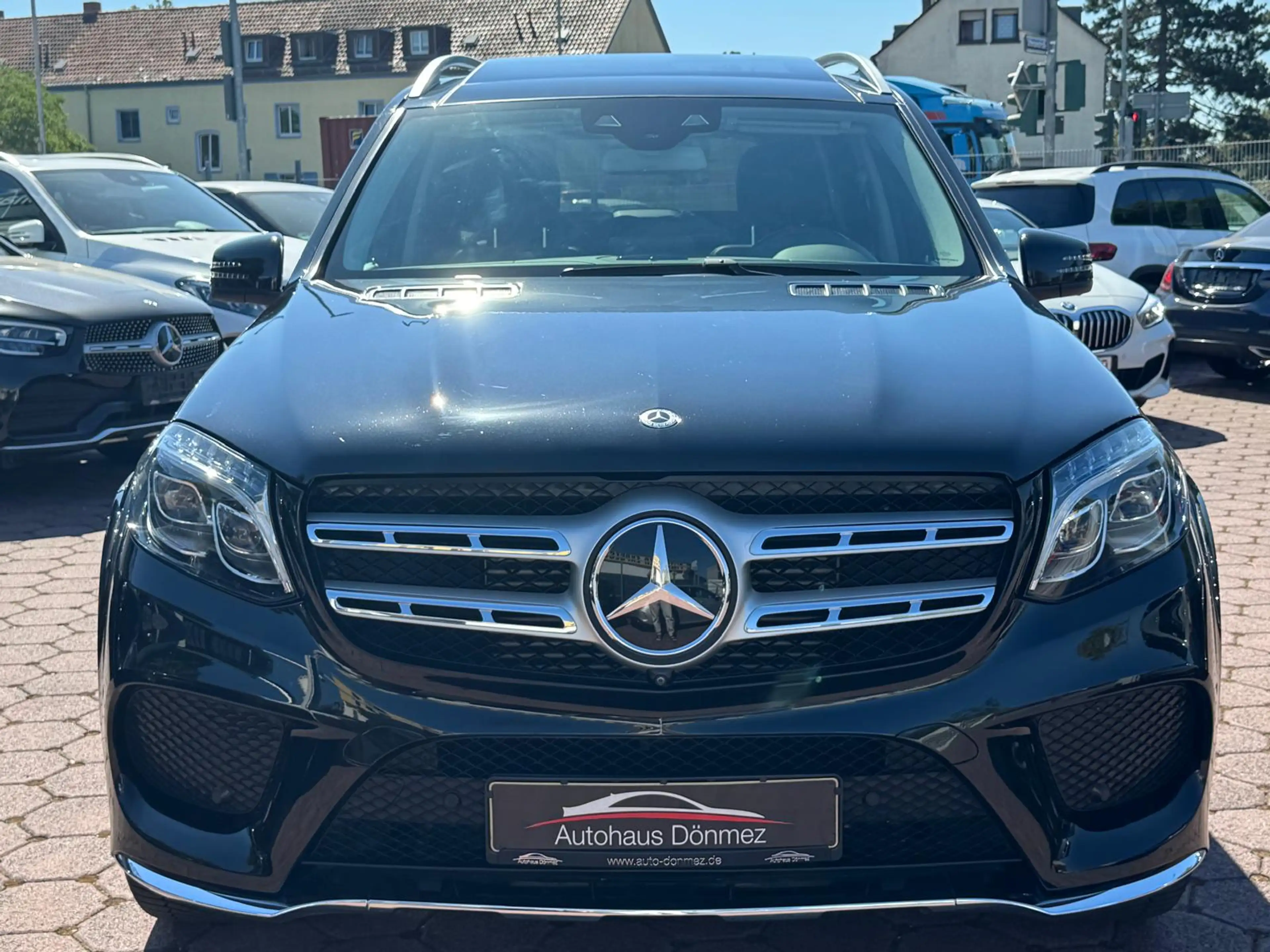 Mercedes-Benz GLS 350 d 4Matic AMG Line 7-SITZ PANO DISTR 360° — photo 2